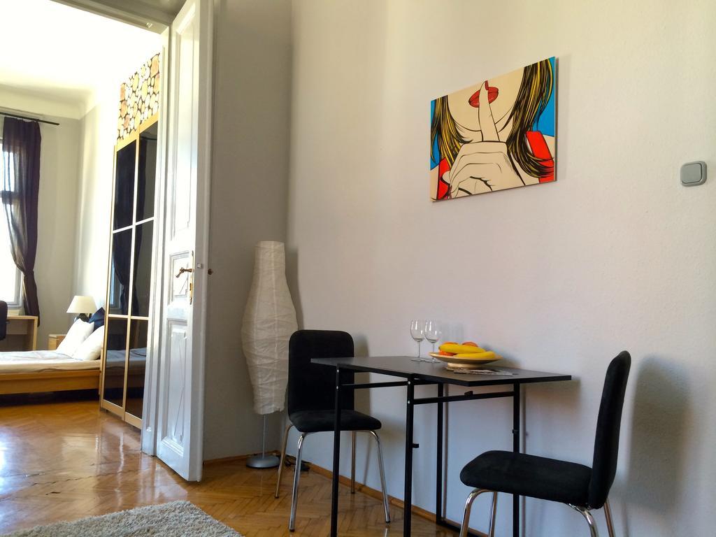 Budget Apartment by Hi5 - Október 6 Str 4 Budapest Kültér fotó