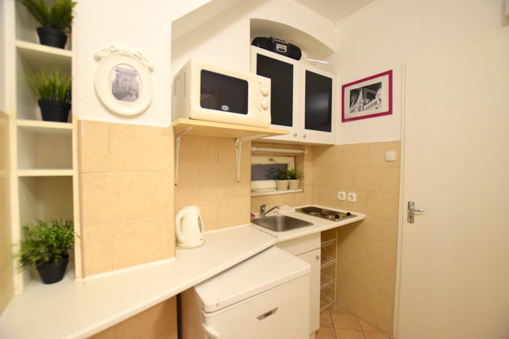 Budget Apartment by Hi5 - Október 6 Str 4 Budapest Kültér fotó