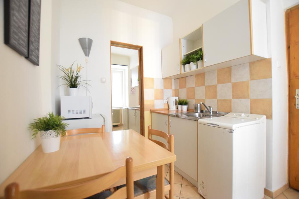 Budget Apartment by Hi5 - Október 6 Str 4 Budapest Kültér fotó