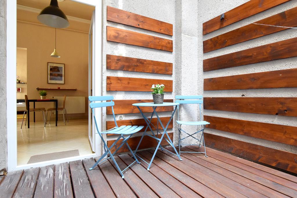 Budget Apartment by Hi5 - Október 6 Str 4 Budapest Kültér fotó